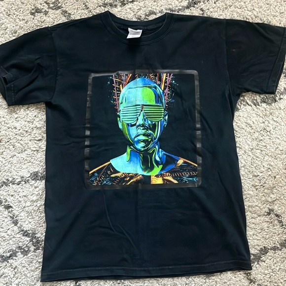 Kanye Glow In the Dark Tour Tshirt - Size S - Picture 1 of 5